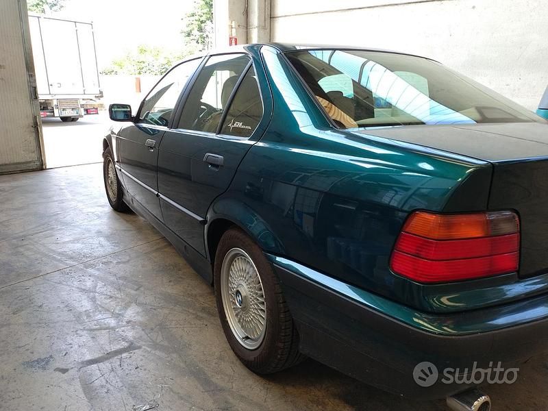 Usata BMW 318 116 CV (85 kW) 1997 Verde Berlina