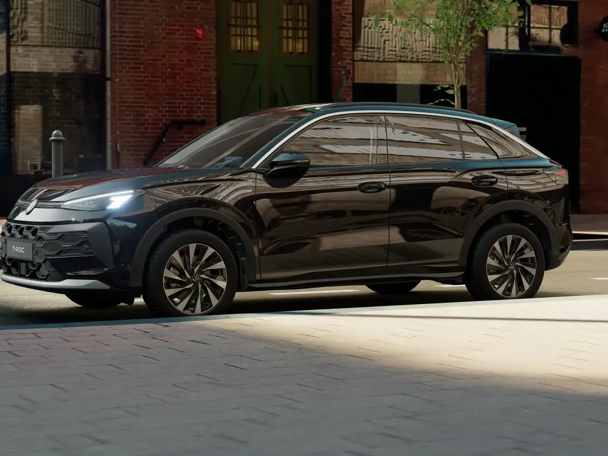 Nuova VW T-Roc Life 150 CV (110 kW) 2026 Grenadill black metallizzato SUV