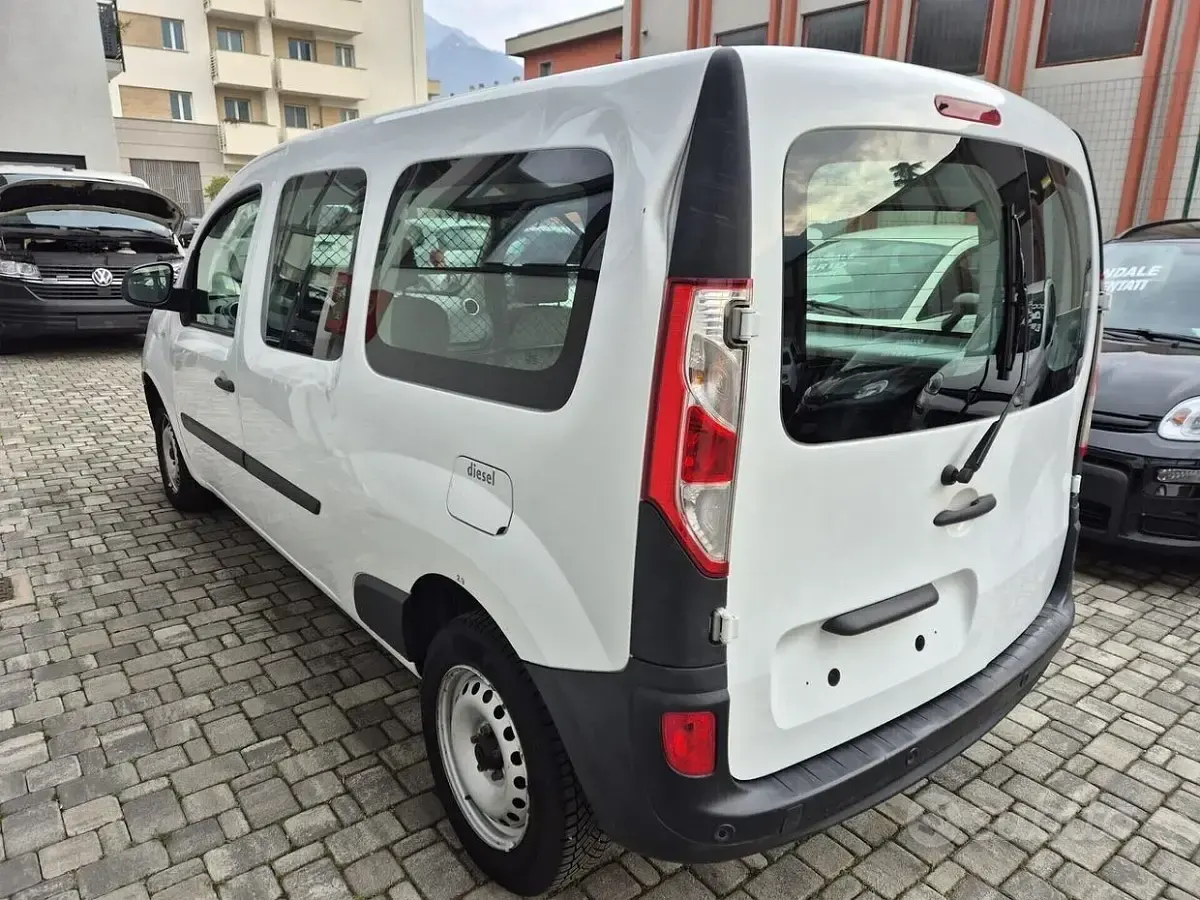 Usata Renault Kangoo 95 CV (69 kW) 2021 Bianco Monovolume