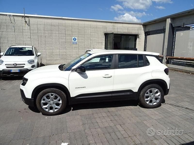 Usata Jeep Avenger Altitude 101 CV (74 kW) 2023 Bianco SUV