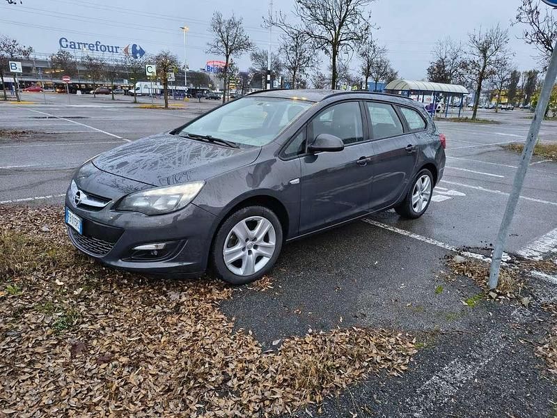 Usata Opel Astra S 110 CV (80 kW) 2015 Station wagon