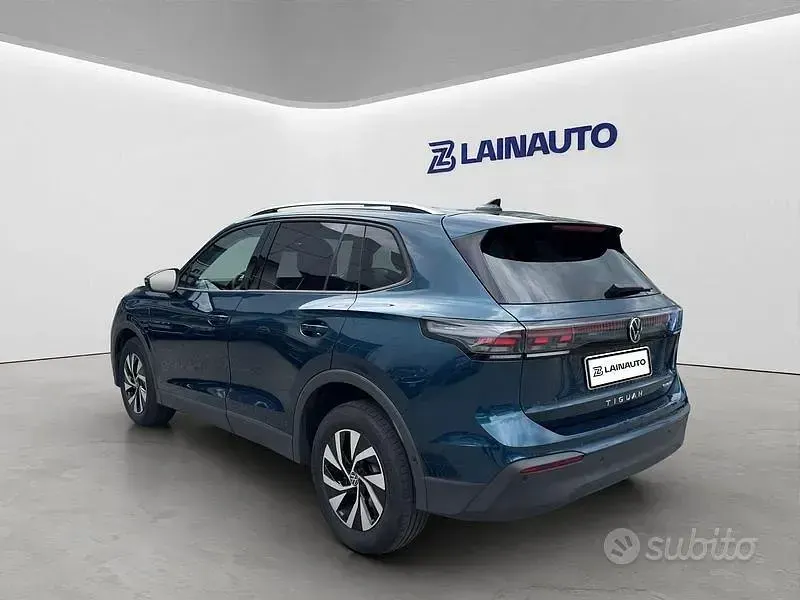 Usata VW Tiguan Life 204 CV (150 kW) 2025 Blu SUV