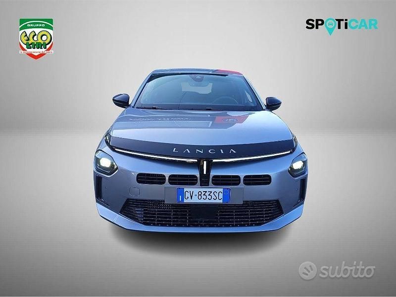 Usata Lancia Ypsilon 101 CV (74 kW) 2024 Grigio Utilitaria