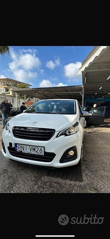 Bianco Usata 2017 Peugeot 108 Due volumi | 7500 € (Buon prezzo) - Immagine 1/3