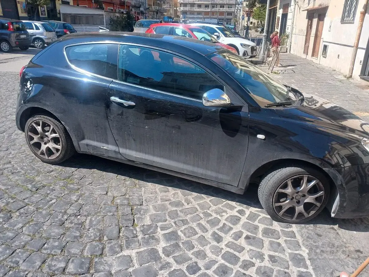 Usata Alfa Romeo MiTo 120 CV (88 kW) 2010 Nero Utilitaria