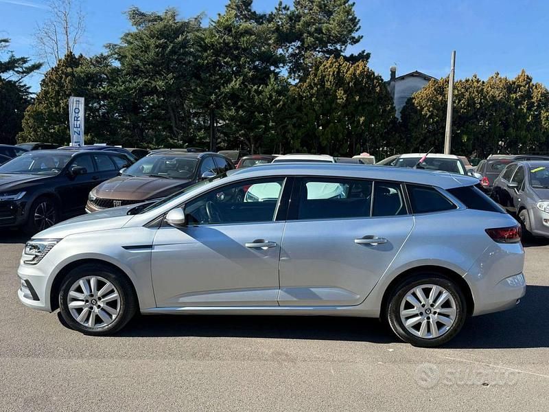 Usata Renault Mégane GrandTour Business 116 CV (85 kW) 2022 Argento Station wagon