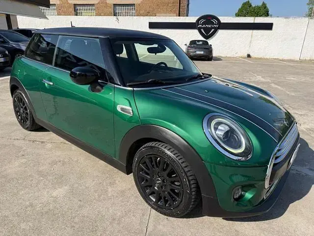 Begagnad Mini ONE 102 HK (75 kW) 2020 Halvkombi