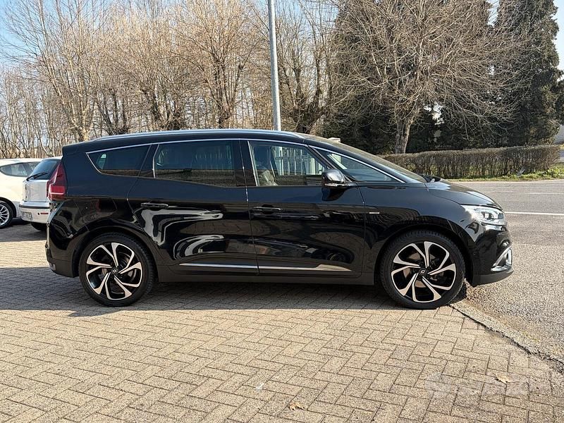 Usata Renault Grand Scénic IV Bose Edition 110 CV (80 kW) 2017 Nero Monovolume