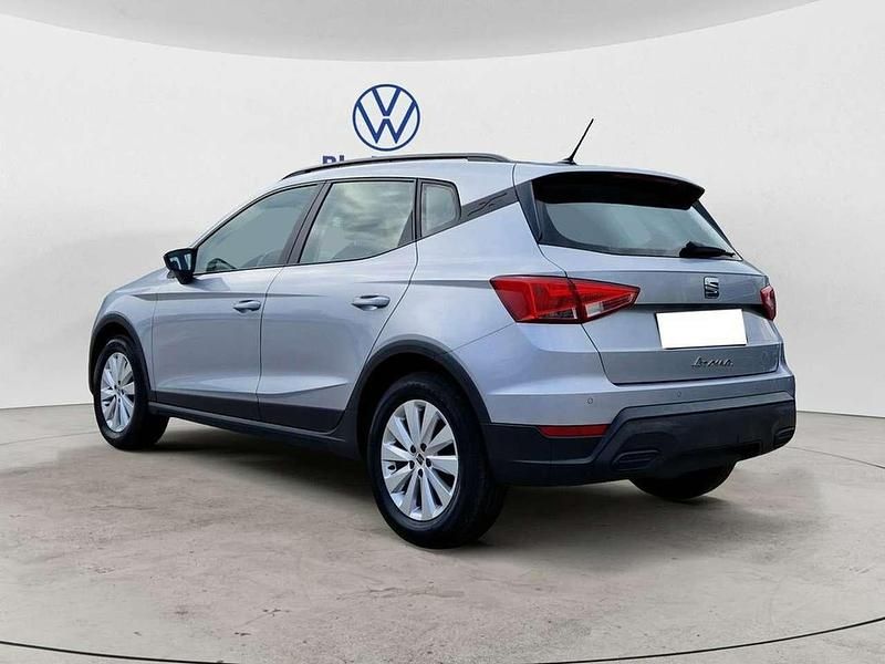 Usata Seat Arona Style 95 CV (69 kW) 2023 Argento urban SUV