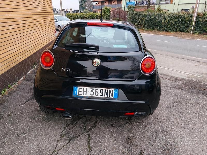 Usata Alfa Romeo MiTo Distinctive 120 CV (88 kW) 2011 Nero Utilitaria