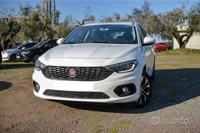 Bianco ghiaccio Usata 2022 Fiat Tipo City Life Station wagon | 10.950 € (Ottimo prezzo) - Immagine 1/4