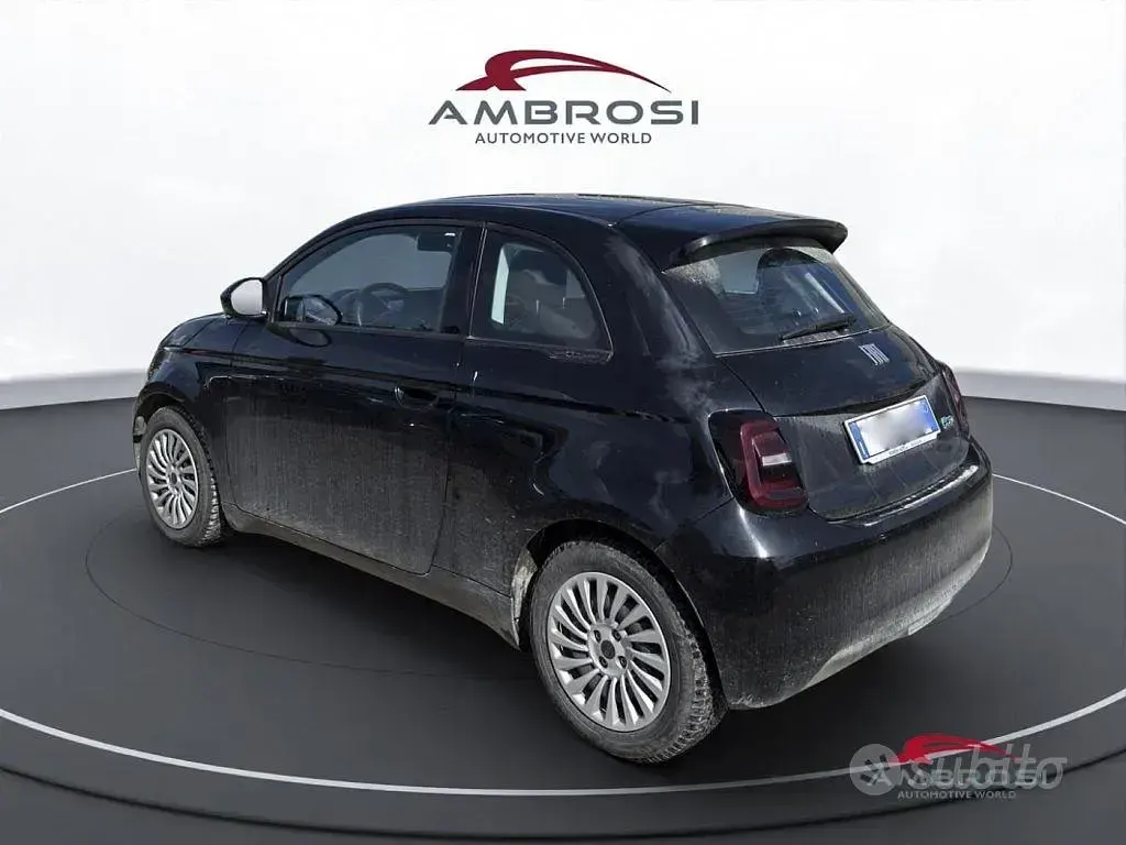 Usata Fiat 500e 42 kW (58 CV) 2023 Nero Utilitaria