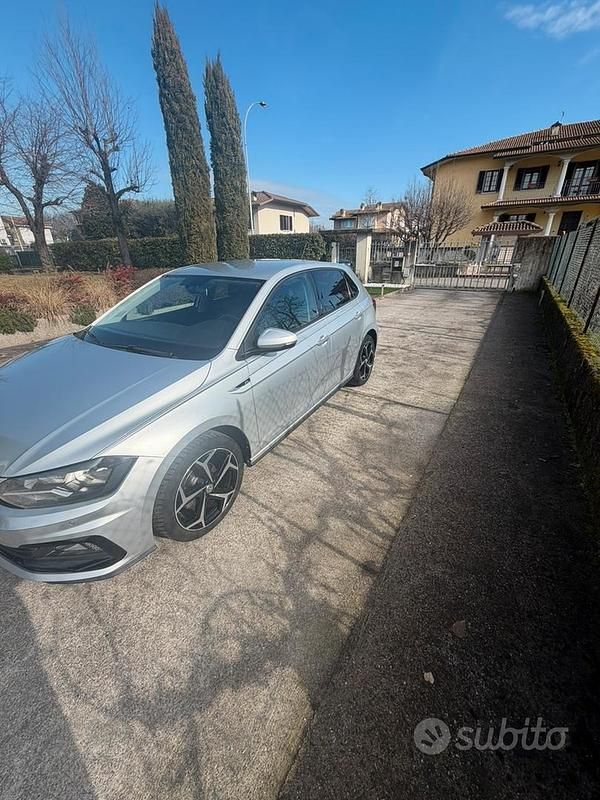 Usata VW Polo R-line 71 CV (52 kW) 2020 Grigio Utilitaria
