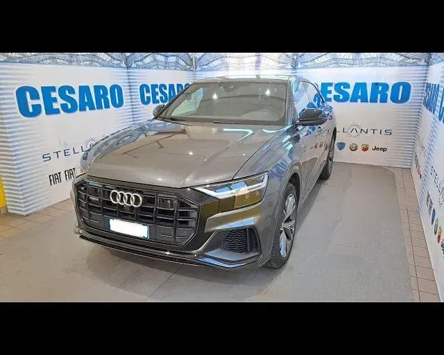 Usata Audi Q8 Sport 286 CV (210 kW) 2019 Grigio SUV