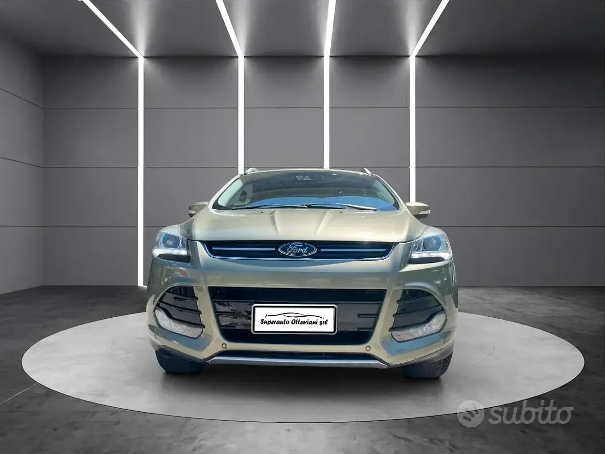 Usata Ford Kuga Titanium 163 CV (119 kW) 2012 Verde SUV