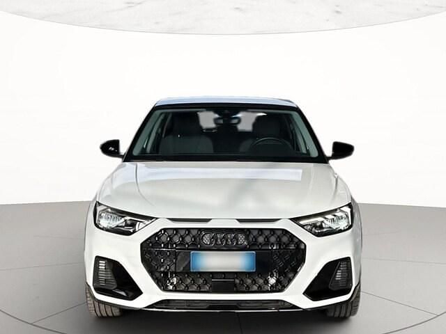 Usata Audi A1 Ambiente 110 CV (80 kW) 2023 Bianco ghiacciaio metallizzato SUV