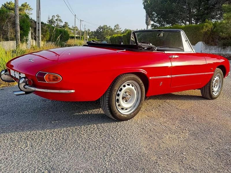 Usata Alfa Romeo Spider 131 CV (96 kW) 1967 Rosso Cabrio