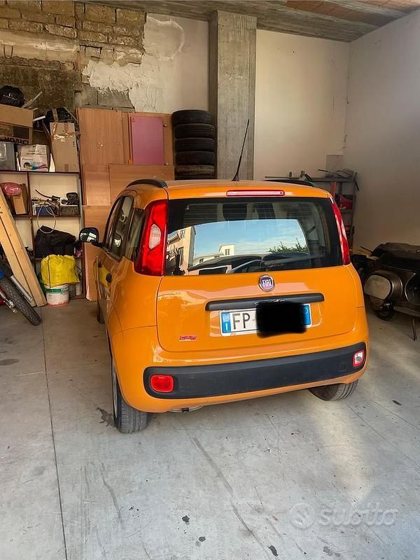 Usata Fiat Panda Lounge 69 CV (50 kW) 2018 Giallo Utilitaria