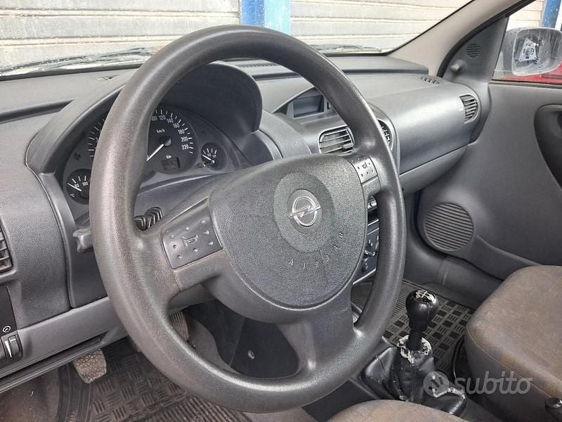 Usata Opel Corsa 58 CV (42 kW) 2001 Utilitaria