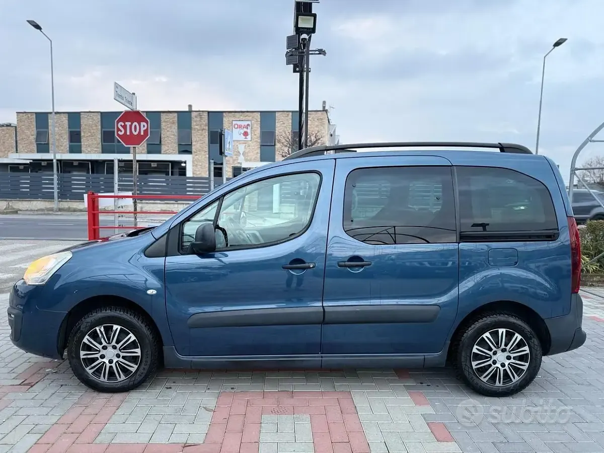 Usata Citroën e-Berlingo XTR 99 CV (72 kW) 2017 Blu Monovolume