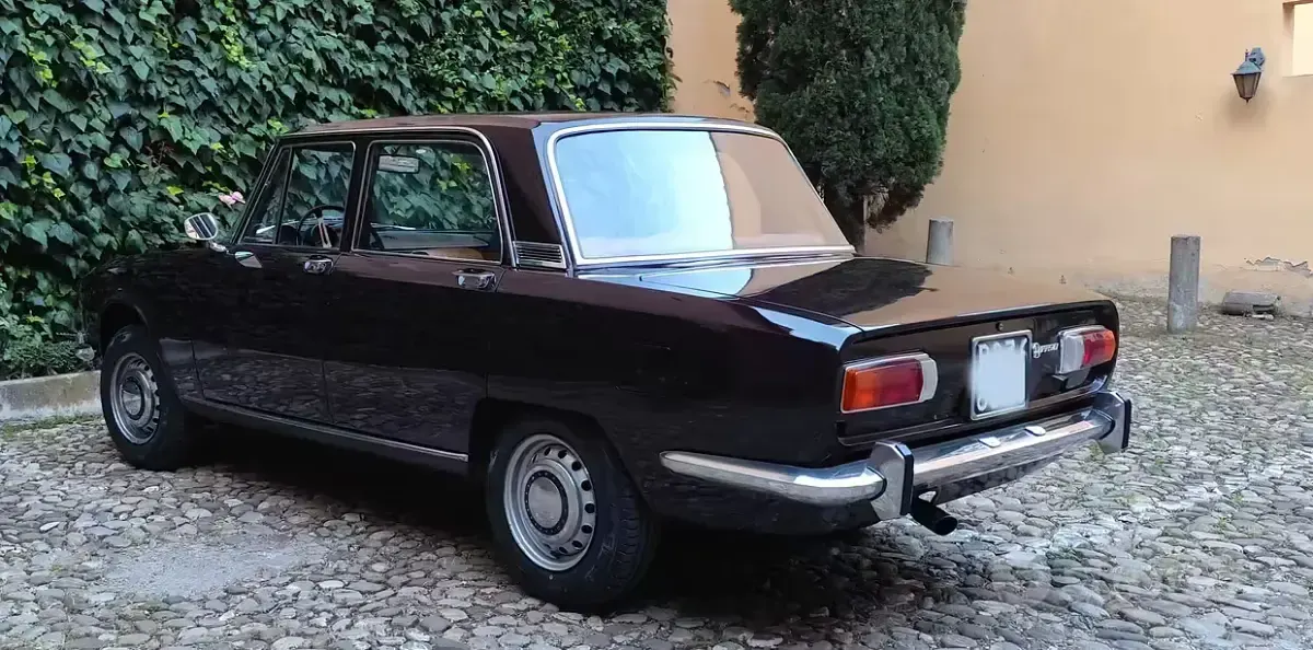 Second-hand Alfa Romeo 1750 1970 Maro Berlinǎ