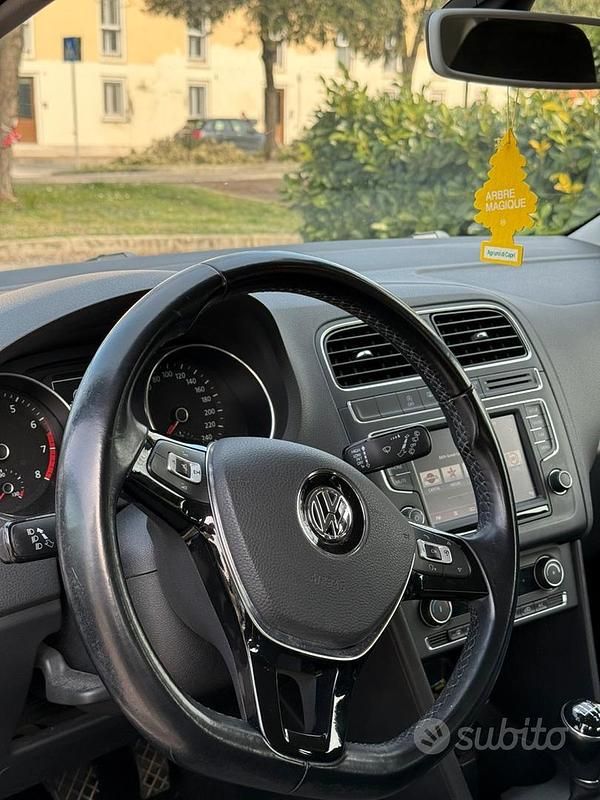 Usata VW Polo Comfortline 90 CV (66 kW) 2015 Grigio Berlina