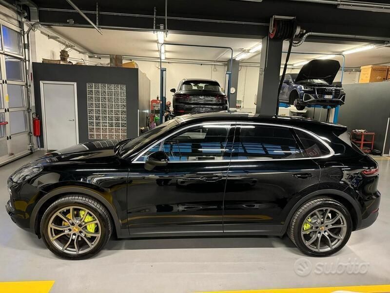 Usata Porsche Cayenne 462 CV (339 kW) 2019 Nero SUV