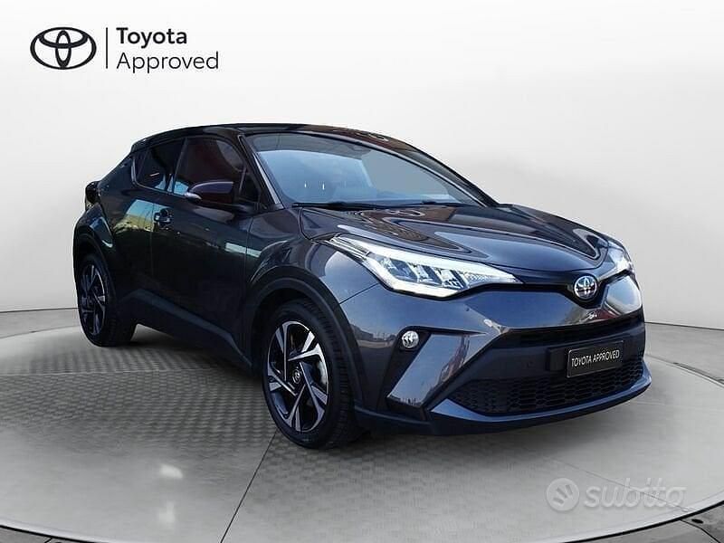 Usata Toyota C-HR Trend 184 CV (135 kW) 2022 Grigio SUV