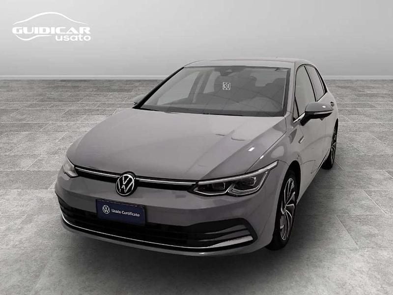 Grigio Usata 2022 VW Golf VIII Style Tre volumi | 21.300 € (Buon prezzo) - Immagine 1/4