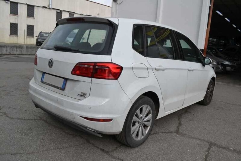 Usato 2014 VW Golf Sportsvan 1.6 Diesel 110 CV (7.500 €)
