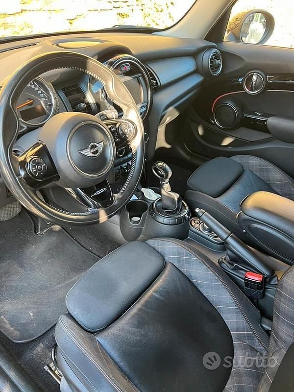 Usata Mini Cooper D Seven 2016 Verde Utilitaria