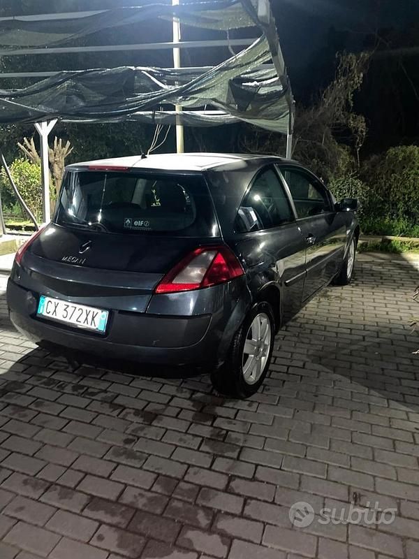 Usata Renault Mégane Sportway 100 CV (73 kW) 2005 Blu Monovolume