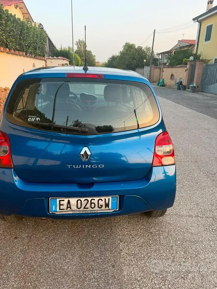 Usata Renault Twingo 58 CV (42 kW) 2009 Bluazzurro Utilitaria