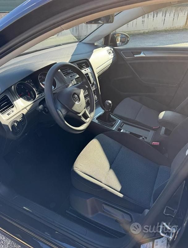 Usata VW Golf VII 110 CV (80 kW) 2017 Nero Berlina