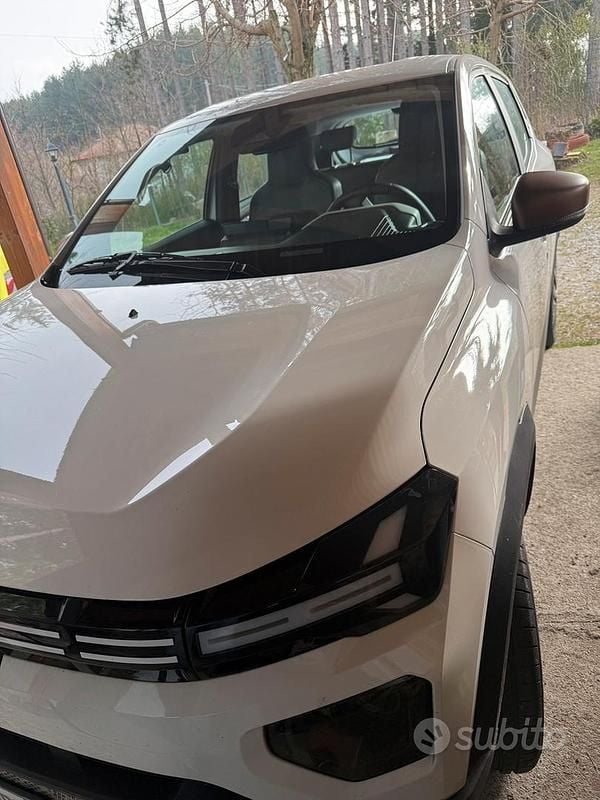 Usata Dacia Spring Extreme 47 kW (65 CV) 2025 Bianco Utilitaria