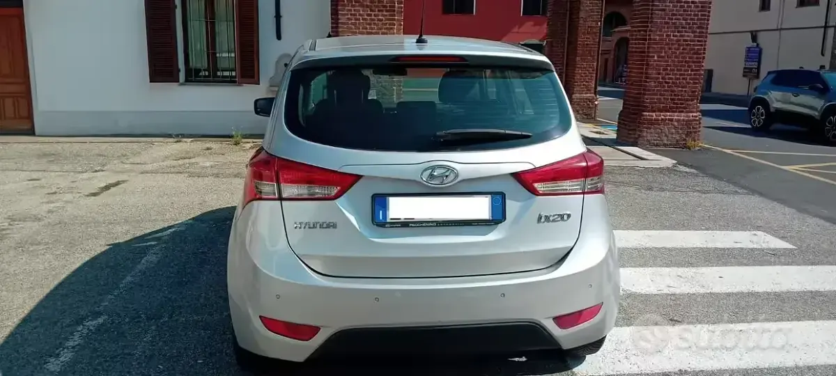 Usata Hyundai ix20 90 CV (66 kW) 2012 Grigio Utilitaria