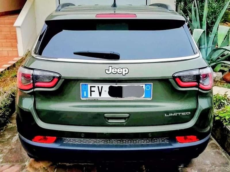 Usata Jeep Compass Limited 140 CV (102 kW) 2019 Verde SUV