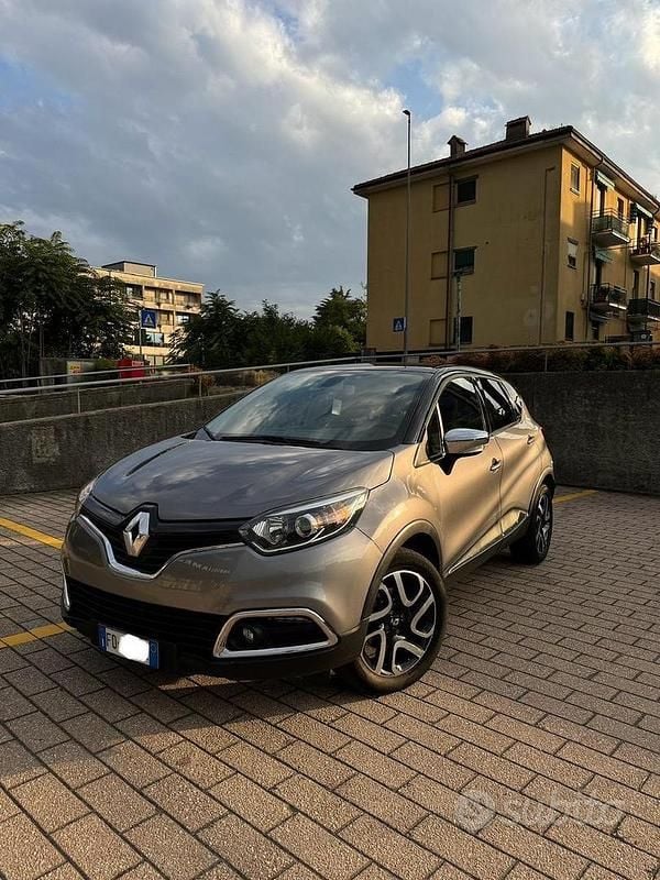 Usata Renault Captur 110 CV (80 kW) 2016 SUV