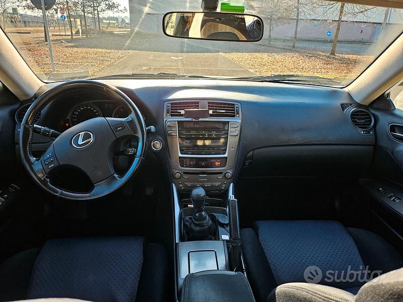 Usata Lexus IS220d 177 CV (130 kW) 2006 Berlina