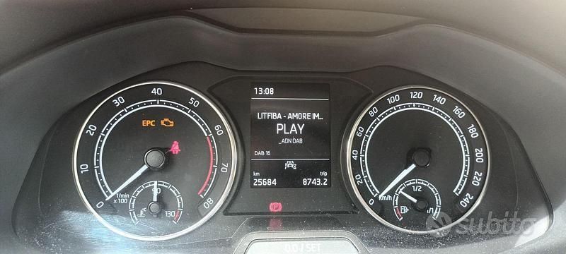 Usata Skoda Kamiq 150 CV (110 kW) 2023 Nero SUV