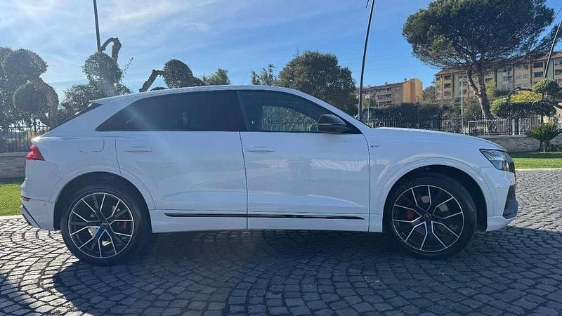Usata Audi Q8 S-Line 340 CV (250 kW) 2022 Bianco SUV
