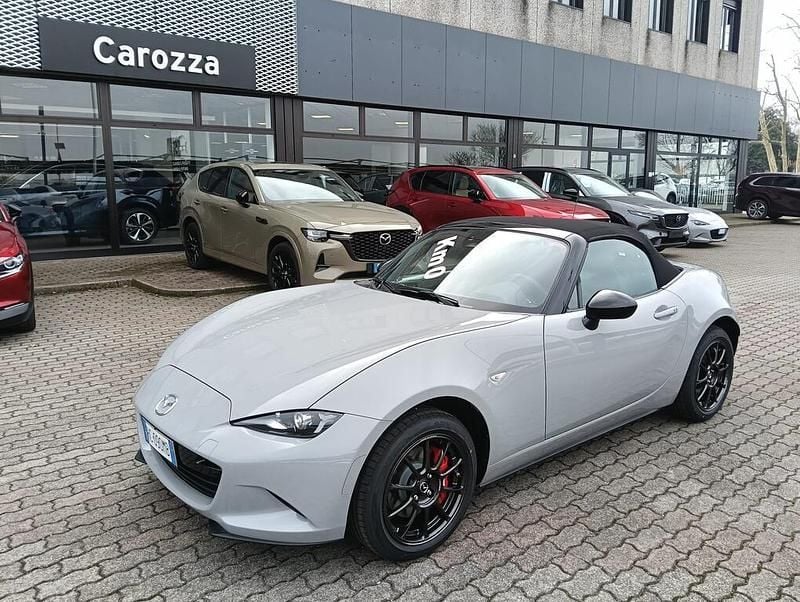 Nuova Mazda MX5 132 CV (97 kW) 2026 Aero grey Cabrio