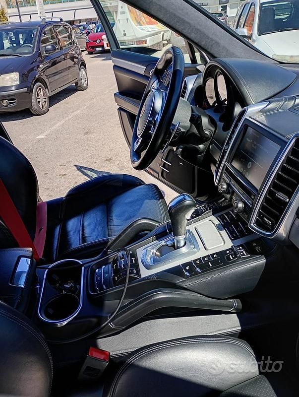 Usata Porsche Cayenne Turbo 500 CV (367 kW) 2013 Nero SUV