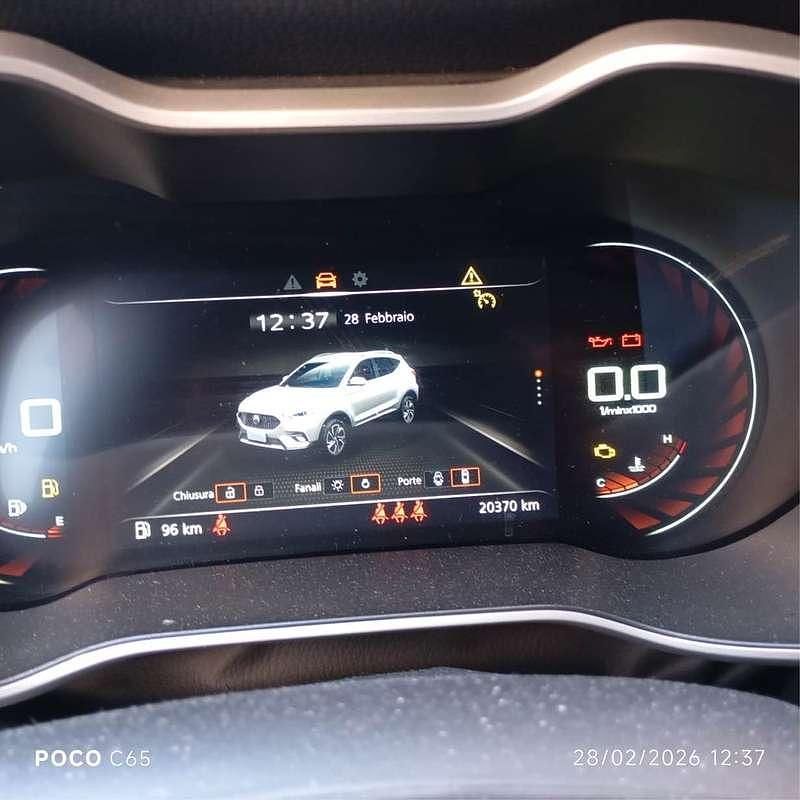 Usata MG ZS Luxury 106 CV (77 kW) 2023 Grigio SUV