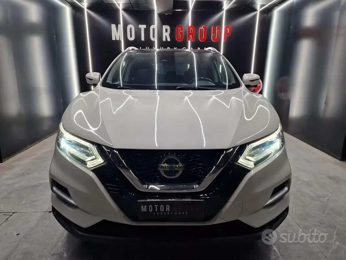 Usata Nissan Qashqai N-Connecta 116 CV (85 kW) 2019 Bianco SUV