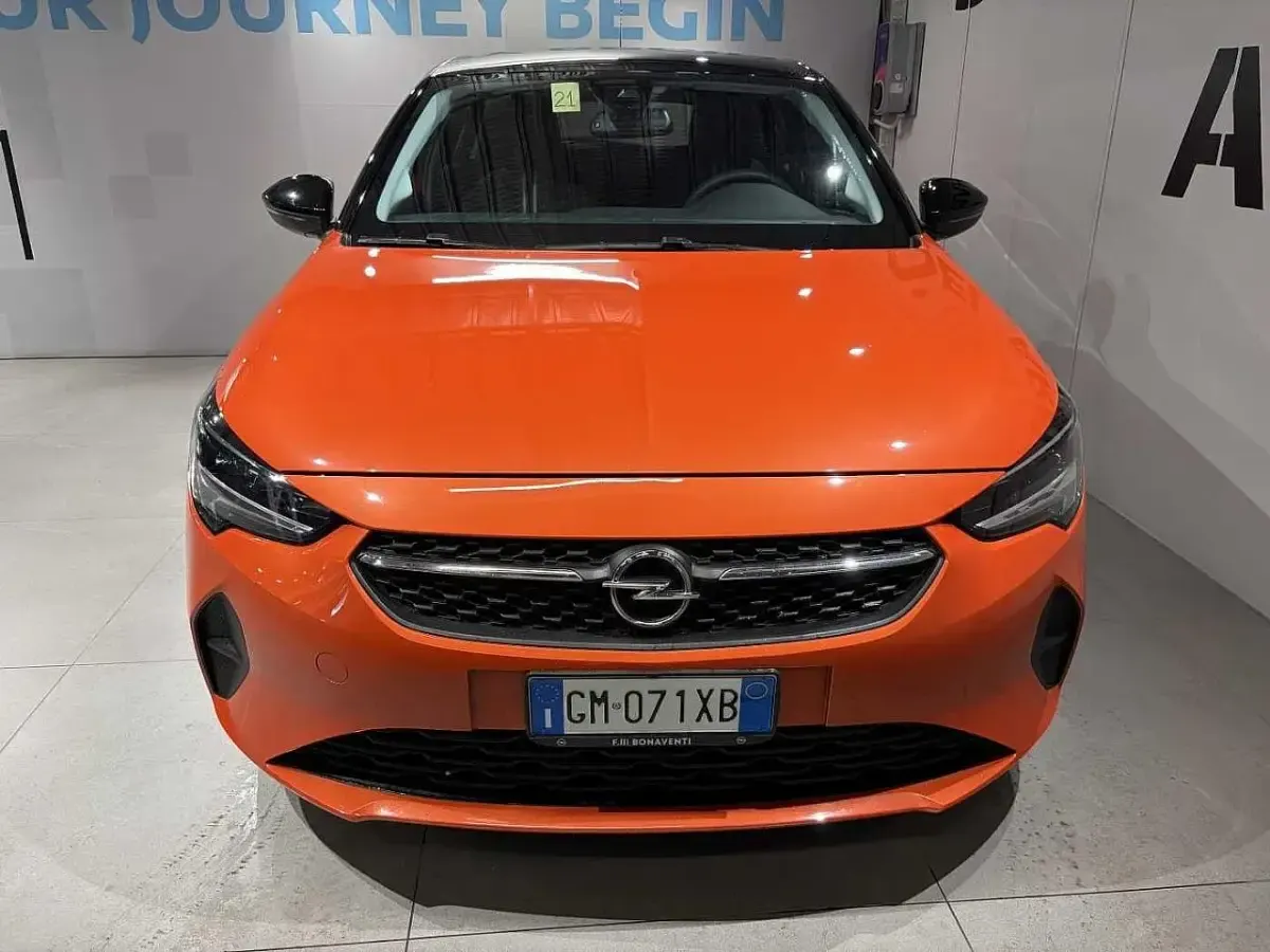 Usata Opel Corsa Design & Tech 102 CV (75 kW) 2023 Arancione Utilitaria