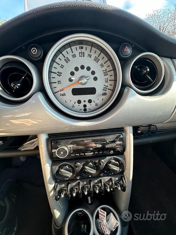 Usata 2002 Mini Cooper Utilitaria | 1500 € (Super prezzo) - Immagine 1/4