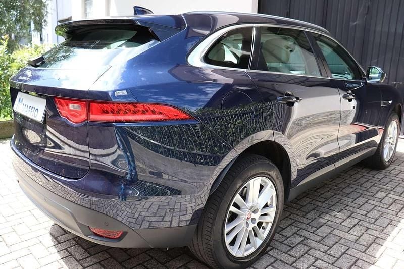 Usata Jaguar F-Pace Portfolio 179 CV (131 kW) 2017 Blu/azzurro SUV