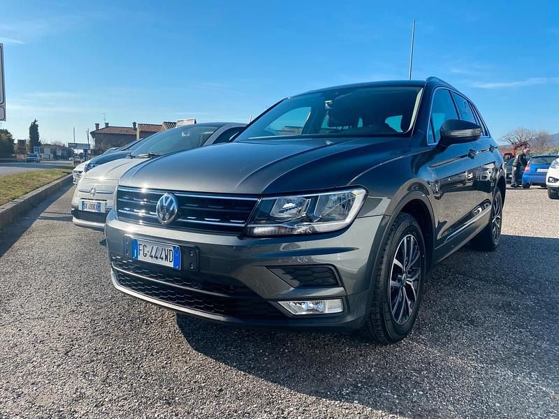 Usata VW Tiguan Business 150 CV (110 kW) 2017 Grigio SUV
