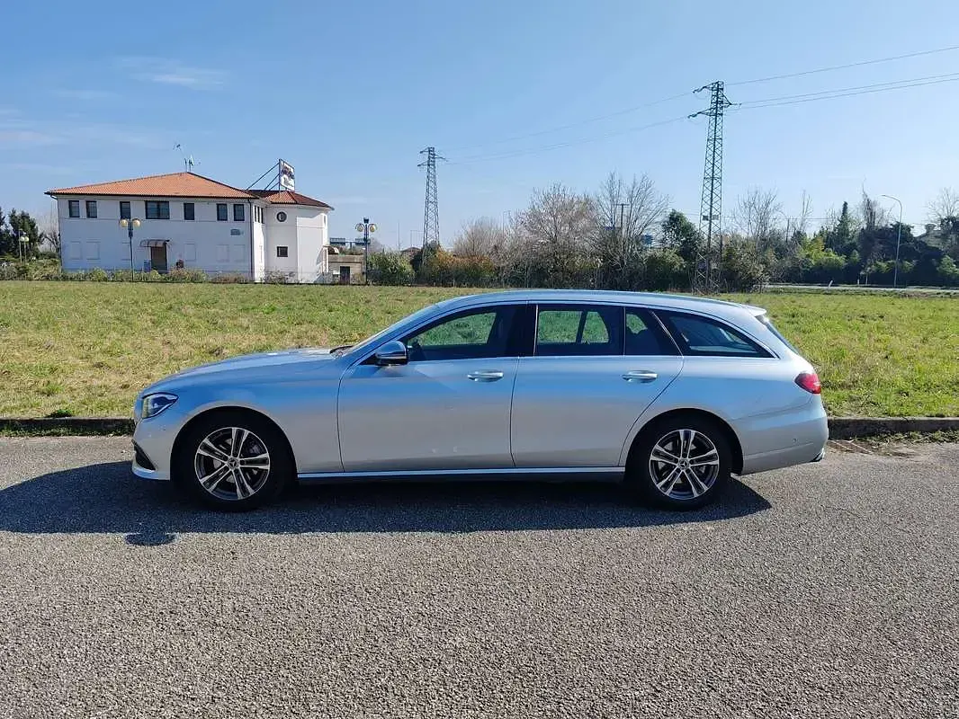 Usata Mercedes E200 Business 160 CV (117 kW) 2022 Station wagon